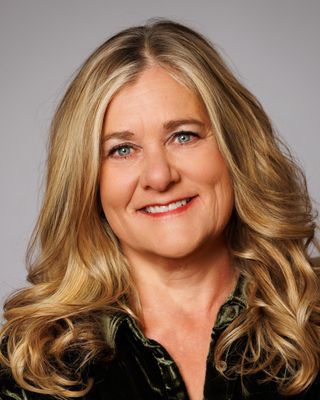 Photo of Lisa G MacMain, Clinical Social Work/Therapist, MSS, LCSW, A-CPTT