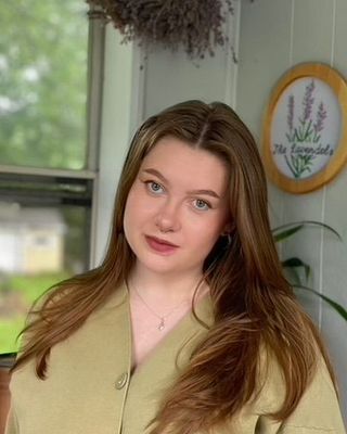 Photo of Amber Lavendel, Licensed Mental Health Counselor, LMHC, LPC