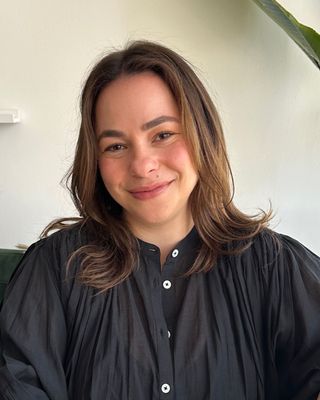 Photo of Carrie Glaser, Marriage & Family Therapist Associate, MA, AMFT