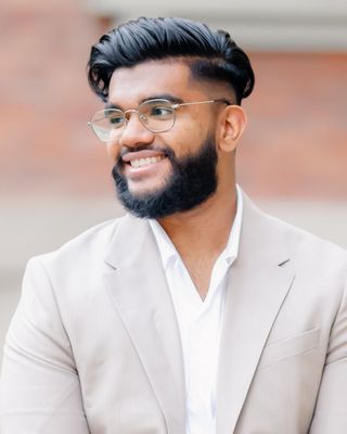 Photo of Zain Hussain, Registered Psychotherapist (Qualifying), MA