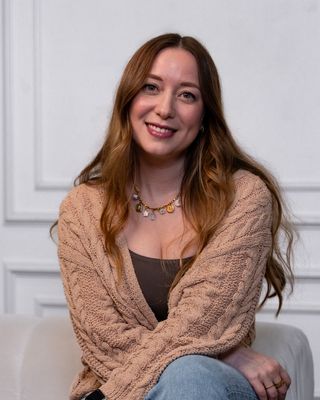 Photo of Lexi Roa, Licensed Professional Clinical Counselor, LPCC, MA