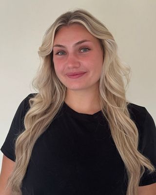 Photo of Jenna Hodgman, Registered Psychotherapist (Qualifying), RP(Q), MACP