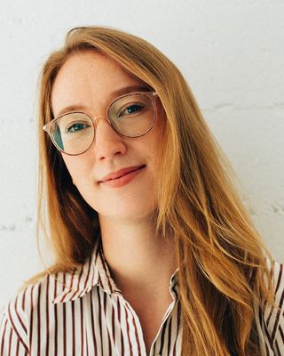Photo of Isabella Alsobrook, Marriage & Family Therapist Associate, MA, AMFT