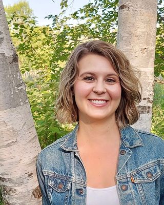 Photo of Alyx Tabas, Marriage & Family Therapist, MMFT
