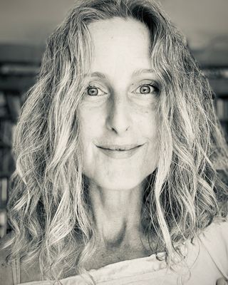 Photo of Corinne Crone, Marriage & Family Therapist Associate, MA, AMFT
