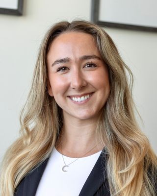 Photo of Christyn Greczkowski, Registered Psychotherapist (Qualifying), MACP, GrDip, BA