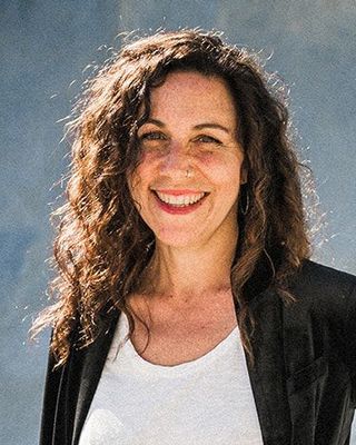 Photo of Liz Babcock, Counsellor, RTC, RST, RYT