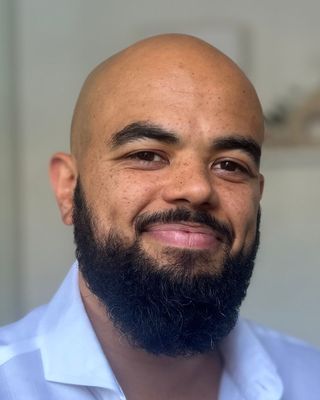 Photo of Dr Elliott Gibbs, Psychologist, PhD, HCPC - Couns. Psych.