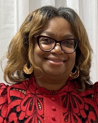 Photo of Raven Lang, Clinical Social Work/Therapist, LICSW