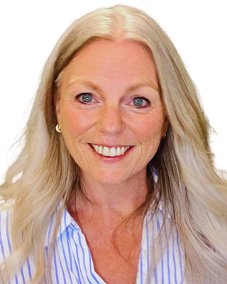 Photo of Lisa Daniels, Counsellor, MSc, UKCP Trainee