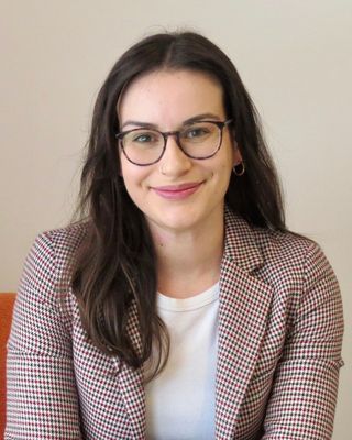 Photo of Danielle Figueiredo, Registered Psychotherapist in Ottawa, ON