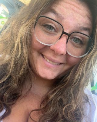 Photo of Laura Starr, Clinical Social Work/Therapist, LLMSW