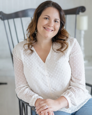 Photo of Emily Cardin, Clinical Social Work/Therapist, LCSW, LICSW