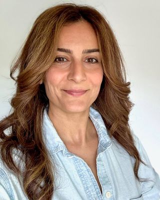 Photo of Ramak Jaberizadeh, Registered Psychotherapist (Qualifying), BA, MACP, CRPO