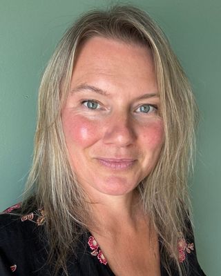 Photo of Kendra Faye, Art Therapist, BA, DKATI, RTC