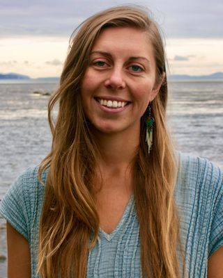 Photo of Elizabeth Thomson, MSW, LSWAIC
