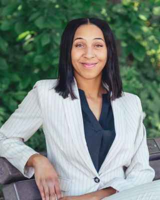 Photo of Crystal Pennix, Pre-Licensed Professional