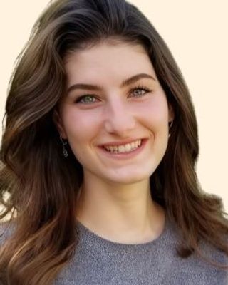 Photo of Becca Kushner, Pre-Licensed Professional, Qualifi