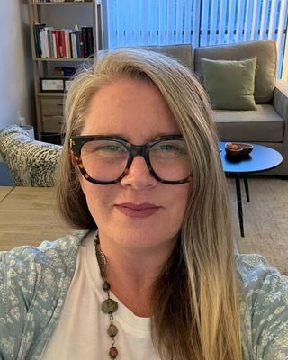 Photo of Amber Gayler, Marriage & Family Therapist Associate, MA, AMFT