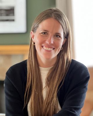 Photo of Nicole Pascavis, Marriage & Family Therapist, MA, LMFT