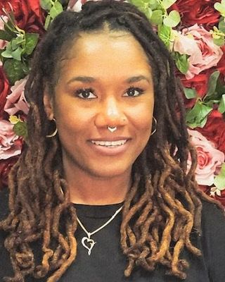 Photo of Lovelie Lewis, Licensed Master Social Worker, LMSW