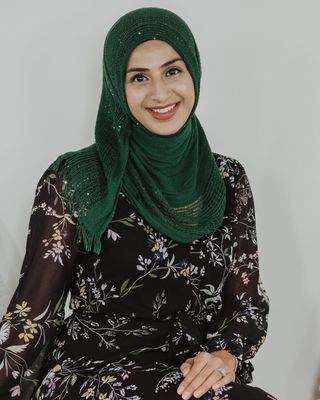 Photo of Zainab Choudhery, MA, CYC, BA, Registered Psychotherapist (Qualifying)