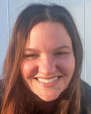 Photo of Holly Fak, Clinical Social Work/Therapist, LCSW