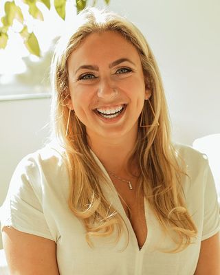 Photo of Dani Schaer, Psychological Associate in Encinitas, CA