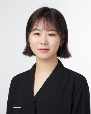 Photo of Yunzhi Ariel Zheng, Registered Marriage & Family Therapist Intern, MS, RMFT-I
