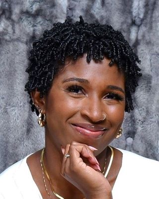 Photo of Alanna Epps, Marriage & Family Therapist Associate, MA, AMFT