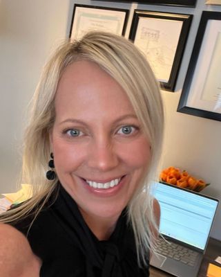Photo of Tina Abraham, Clinical Social Work/Therapist, LCSW, Psych