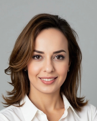 Photo of Bolour Kalibar Toronto, Registered Psychotherapist, MA, RP, CICAPP