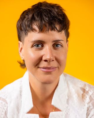 Photo of Reen Smith, Clinical Social Work/Therapist, LCSW, LICSW