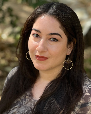 Photo of Nicole Marderosian, Marriage & Family Therapist, MA, LMFT