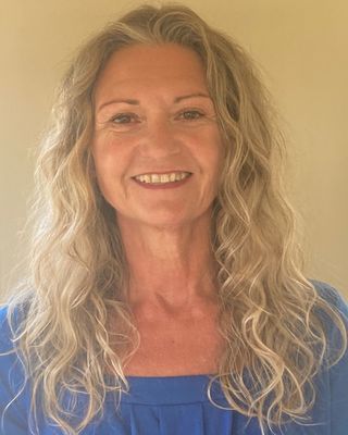 Photo of Liz Garrick, Psychotherapist, MUKCP