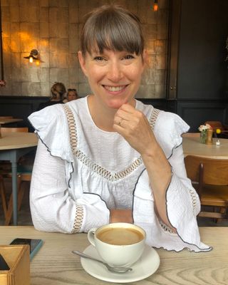 Photo of Rosy Oscroft, Counsellor, MBACP