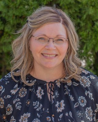 Photo of Mickalene Thomson, Pre-Licensed Professional, Intern