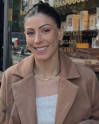 Photo of Beatriz Munoz, Pre-Licensed Professional