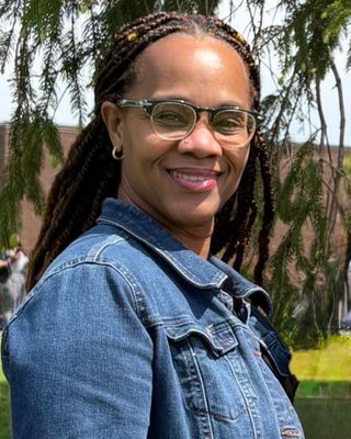 Photo of Keisha Clarke, Licensed Master Social Worker, LMSW