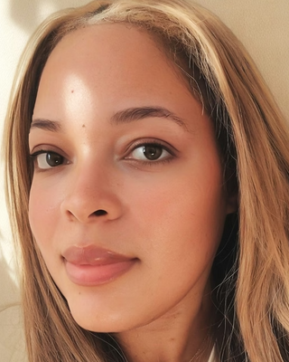 Photo of Domonique Louis, Psychiatric Nurse Practitioner, PMHNP