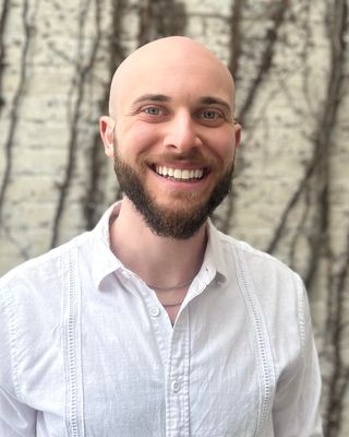 Photo of Shia Forman, Licensed Social Worker, LSW