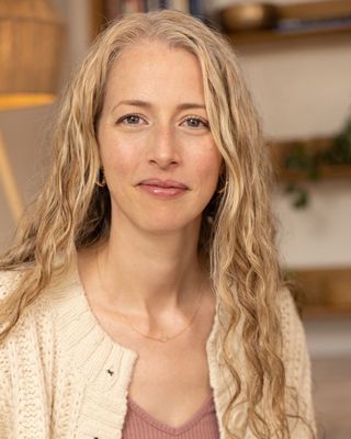 Photo of Angie Bradshaw, Marriage & Family Therapist, MS, LMFT