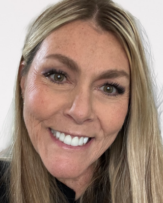 Photo of Linda MacInnes, Marriage & Family Therapist, LMFT