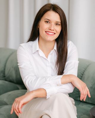 Photo of Natasha Parsons, Registered Psychotherapist, RP, RSW
