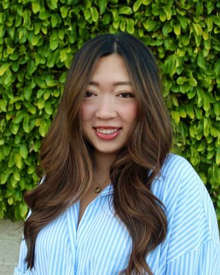 Photo of Emily (Yuze) Chen, Marriage & Family Therapist Associate, MA, AMFT