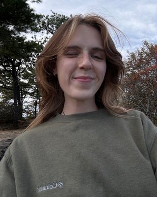 Photo of Julie Beck, Pre-Licensed Professional