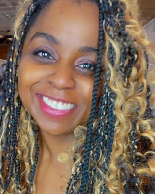 Photo of Demetria McGrone, Pre-Licensed Professional, MSW, LGSW