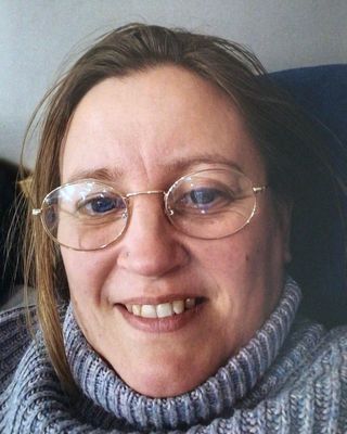 Photo of Helen Manning, Counsellor, MBACP Accred