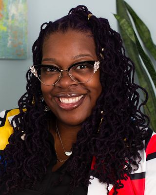 Photo of Shawnté Bennett, Marriage & Family Therapist in Chicago, IL