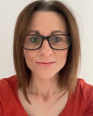 Photo of Sarah Charlton - Sarah Charlton | CBT and EMDR, Psychotherapist, MSc, MBABCP
